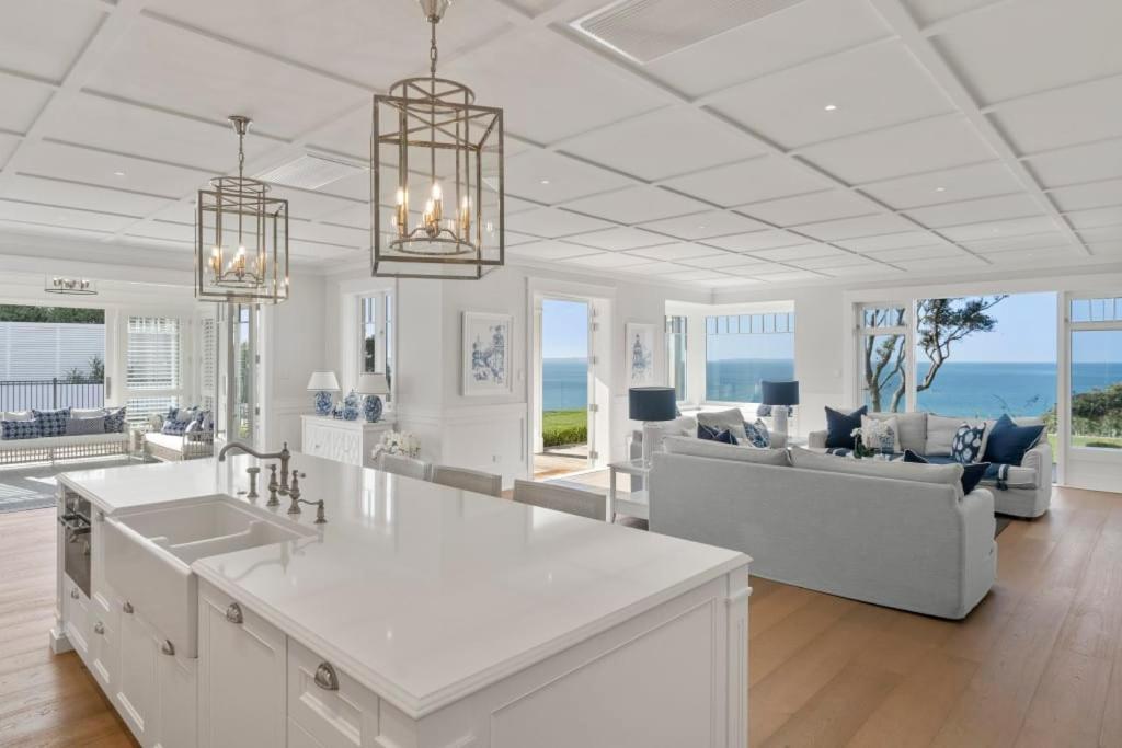 Hampton On View Luxury Clifftop In Campbells Bay