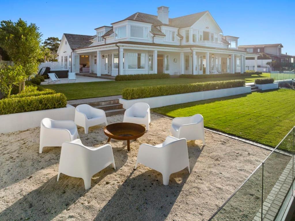 Holiday home Hampton On View Luxury Clifftop In Campbells Bay *