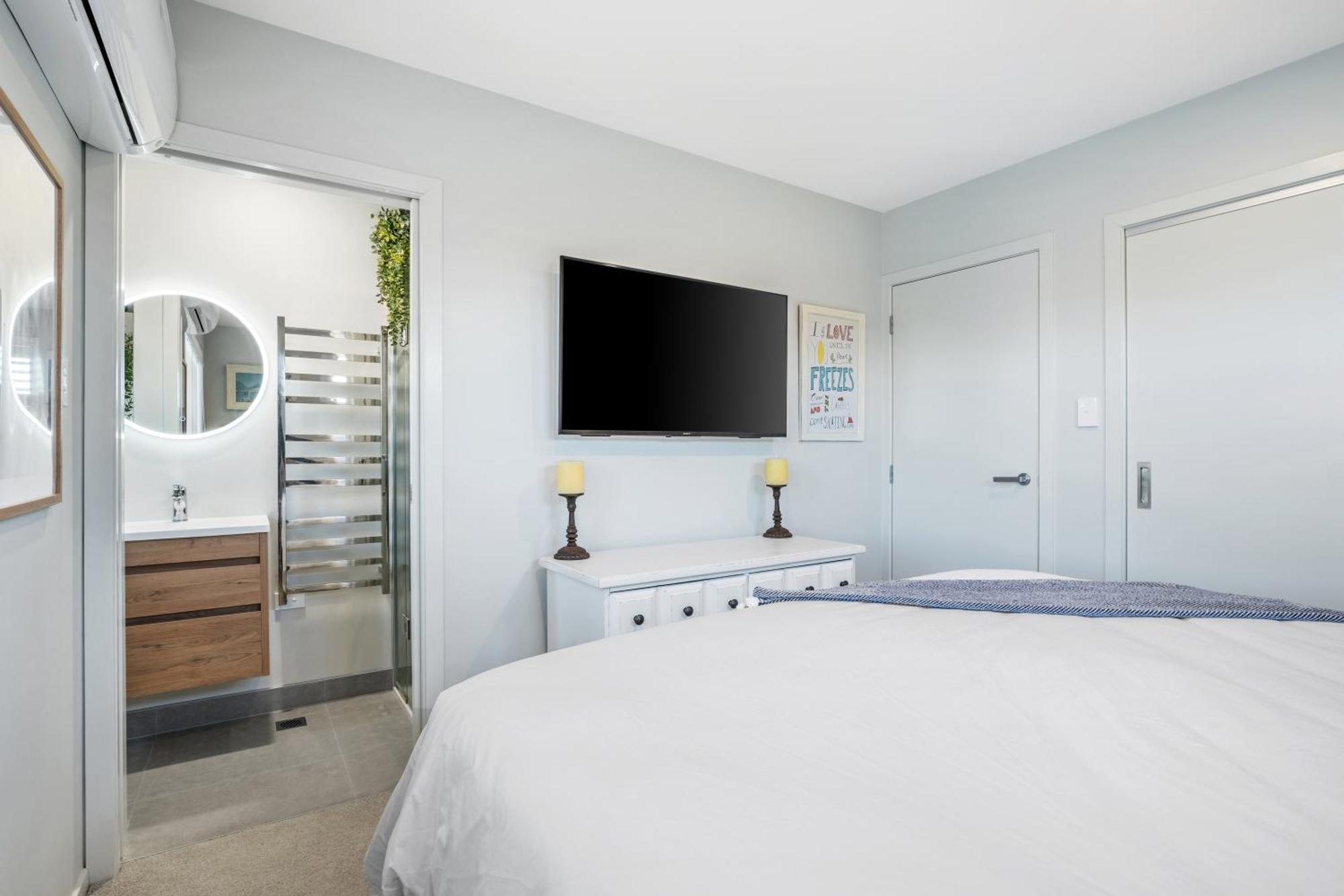 Holiday home Coolwaters - Long Bay Private Townhouse
