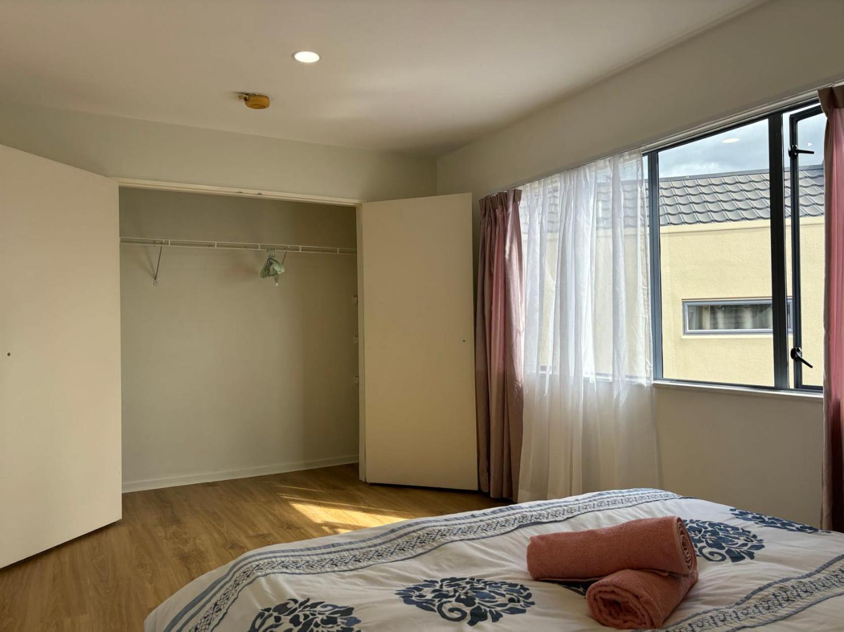 Holiday home New Lynn Tidy House *