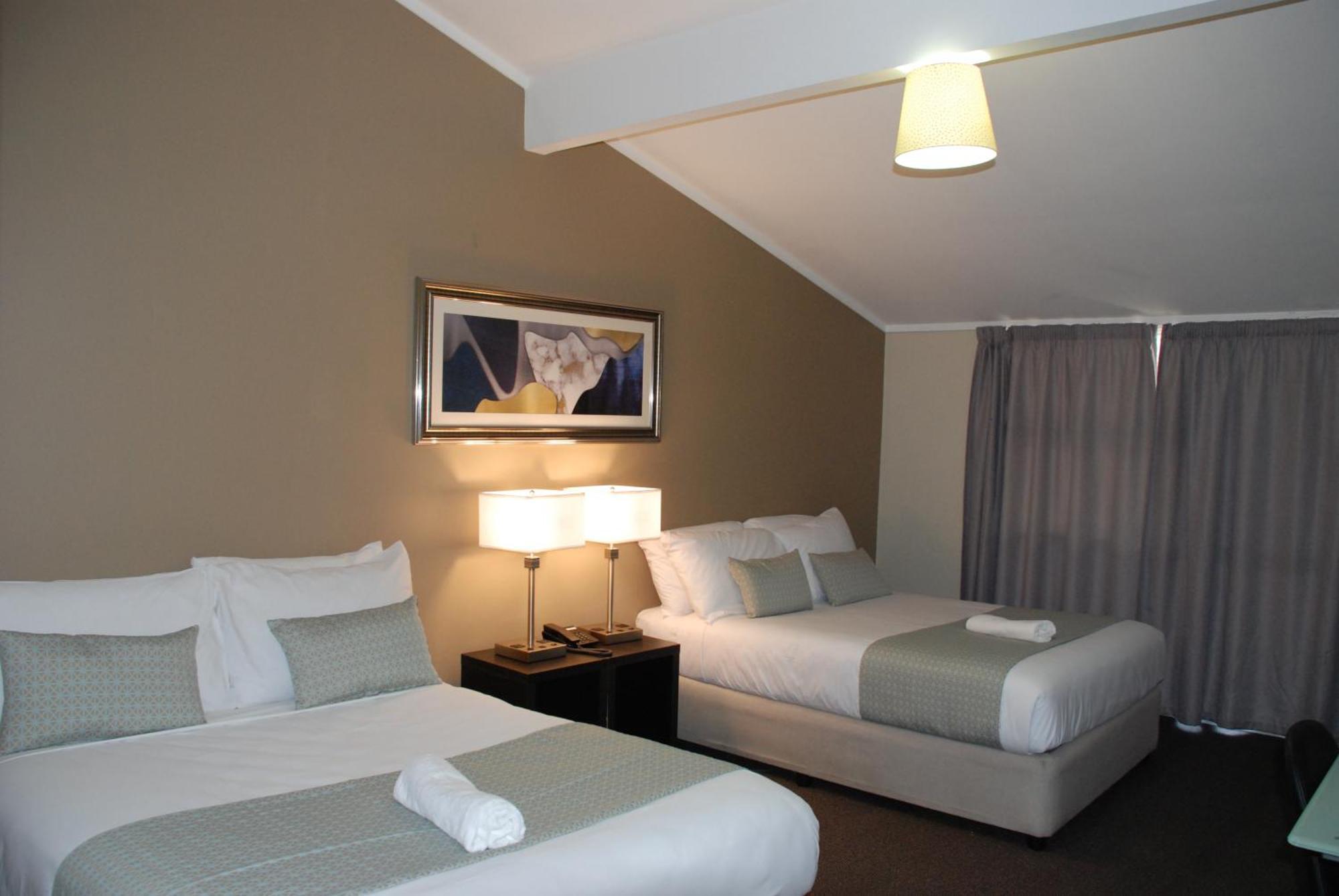 Vr Airport Hotel