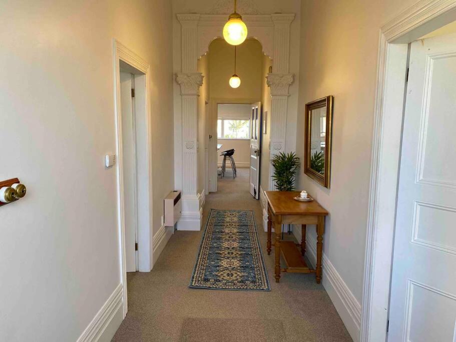 Grand Studio In Location Auckland