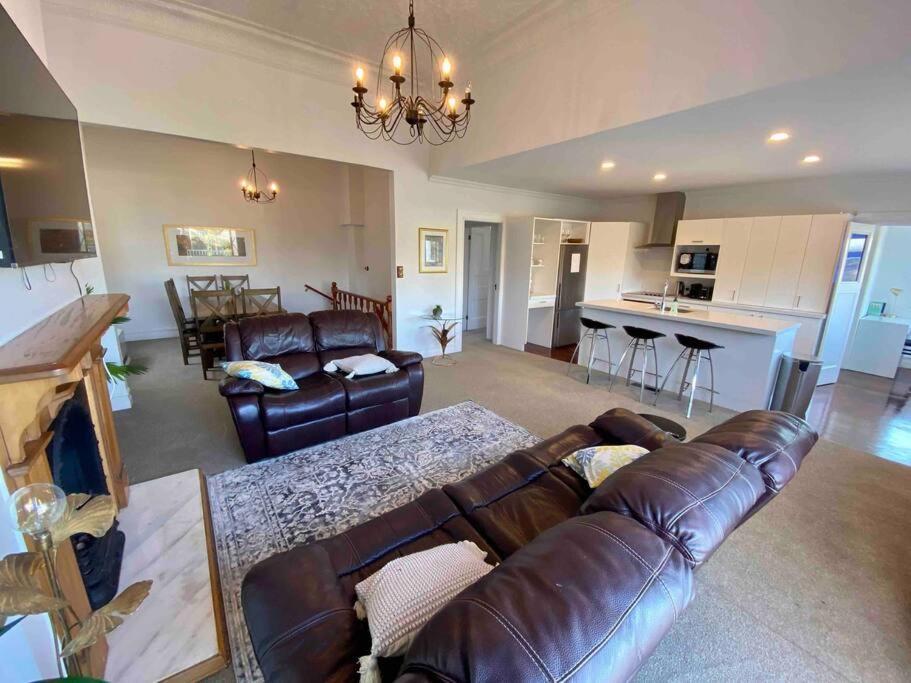 Grand Studio In Location * Auckland