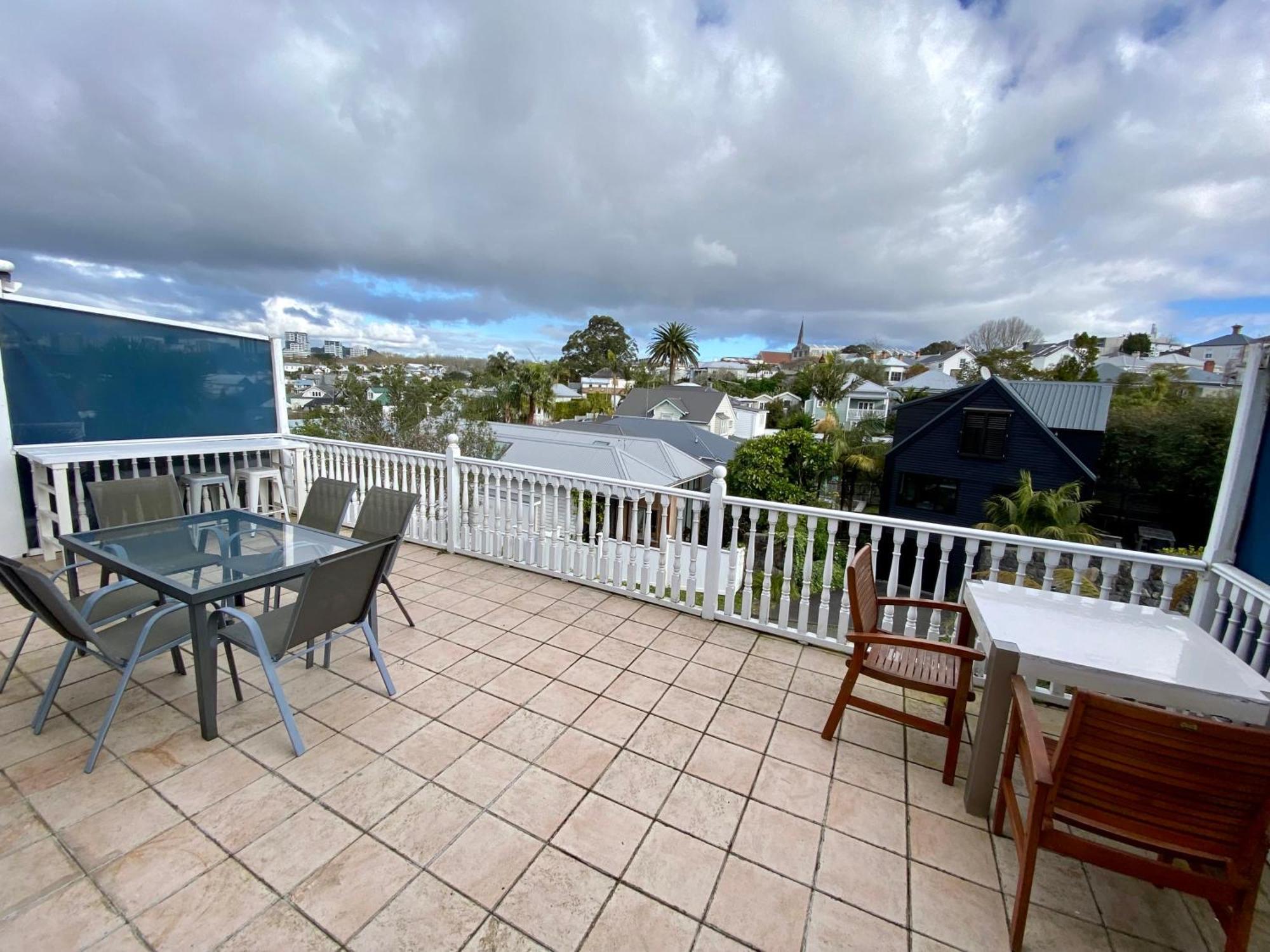 Grand Studio In Location Villa *