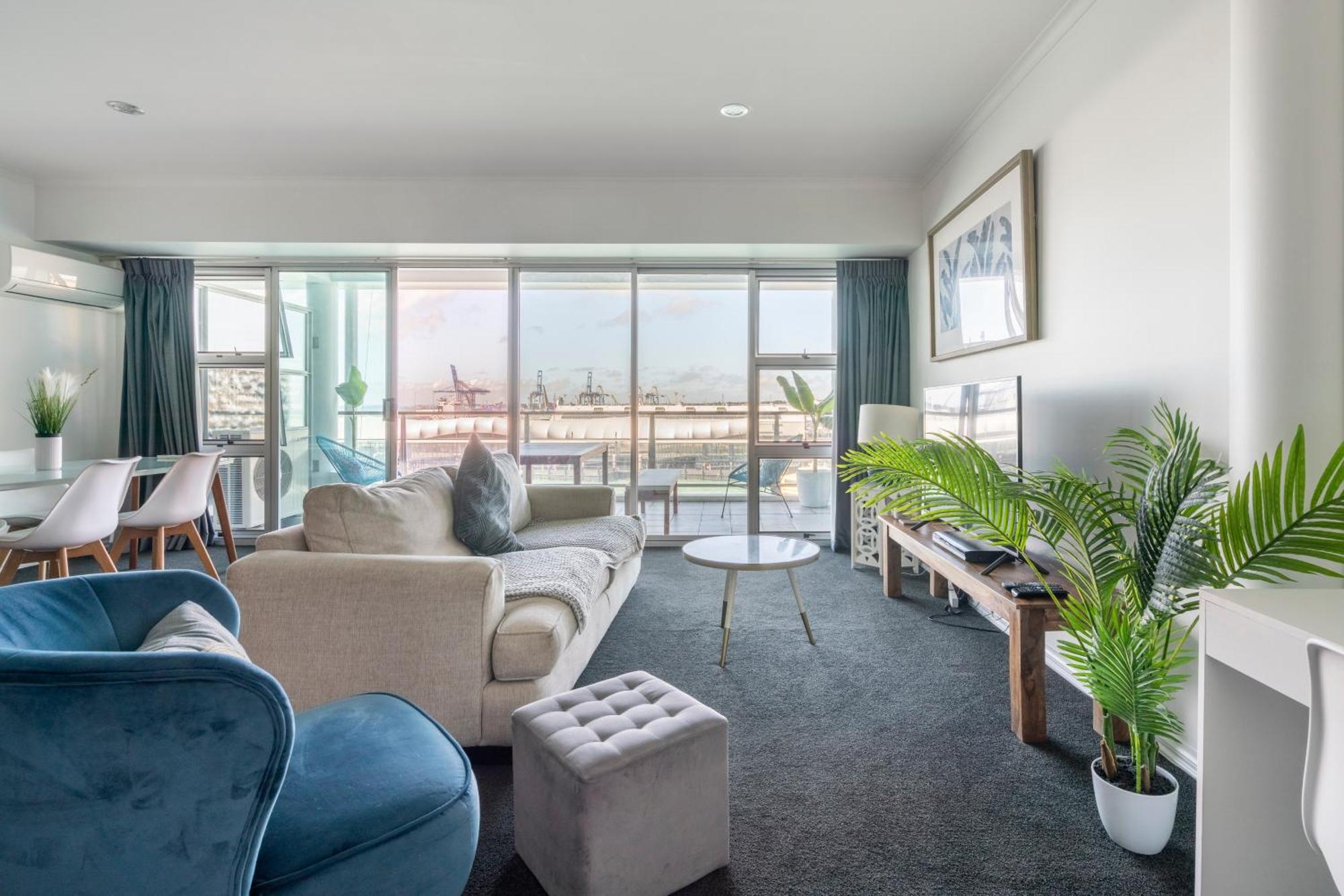 Your Luxury Waterfront Retreat Awaits * Auckland