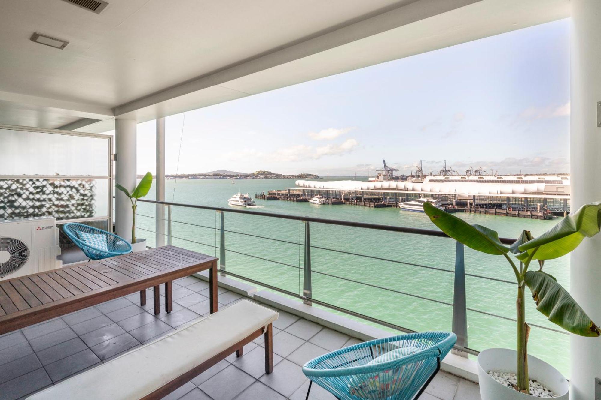 Apartment Your Luxury Waterfront Retreat Awaits Auckland