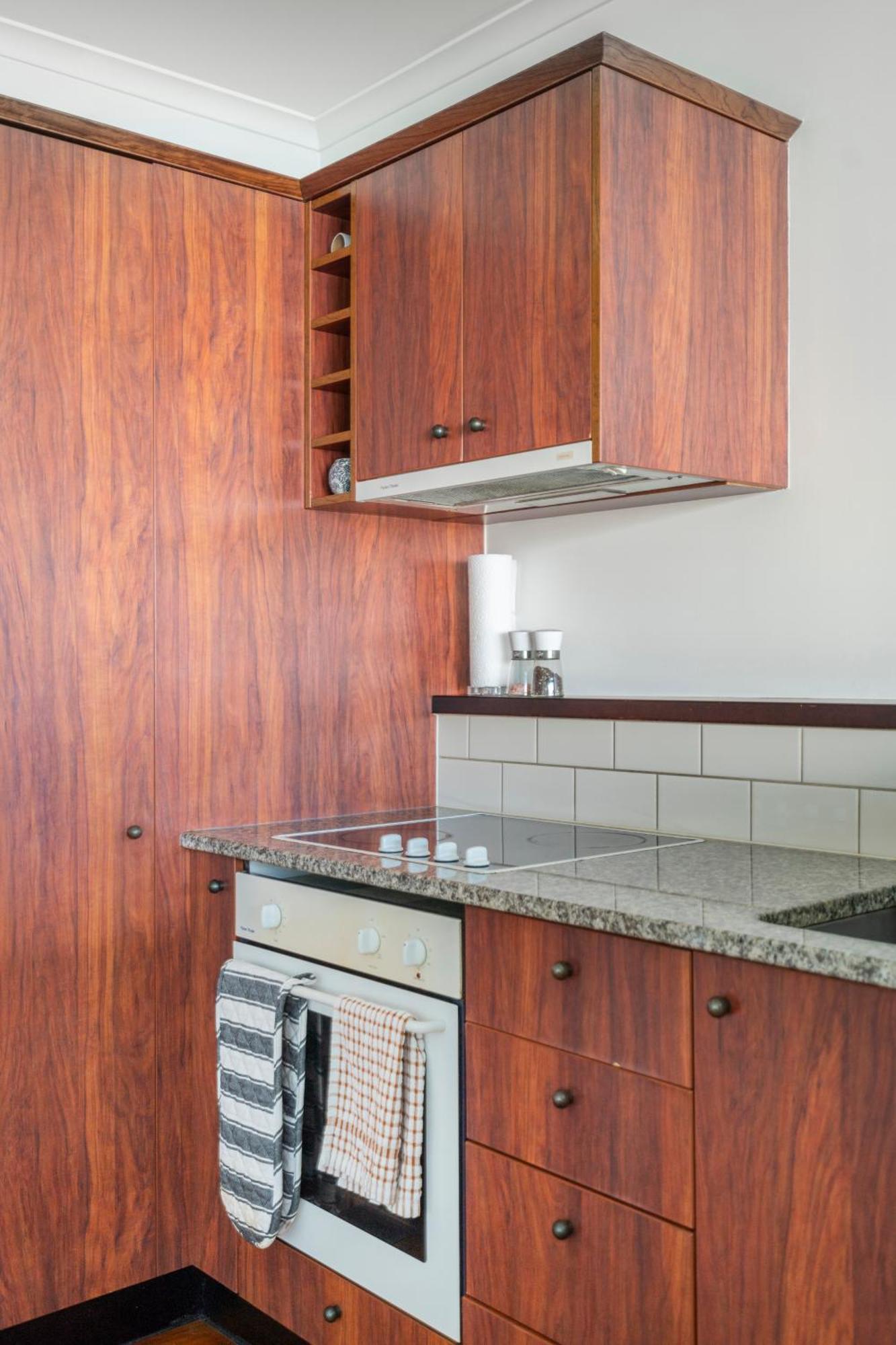Apartment Your Luxury Waterfront Retreat Awaits