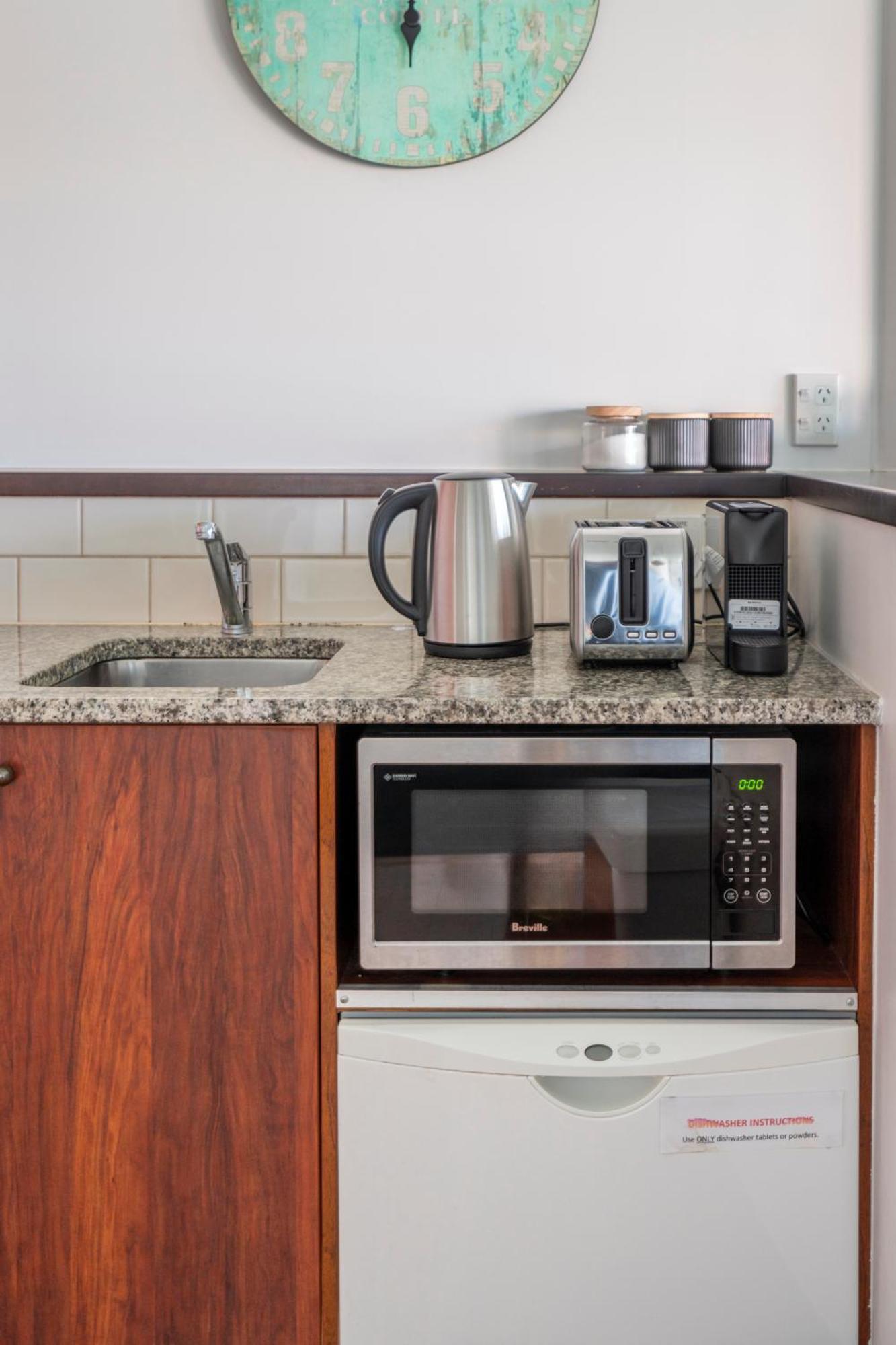 Your Luxury Waterfront Retreat Awaits Apartment Auckland