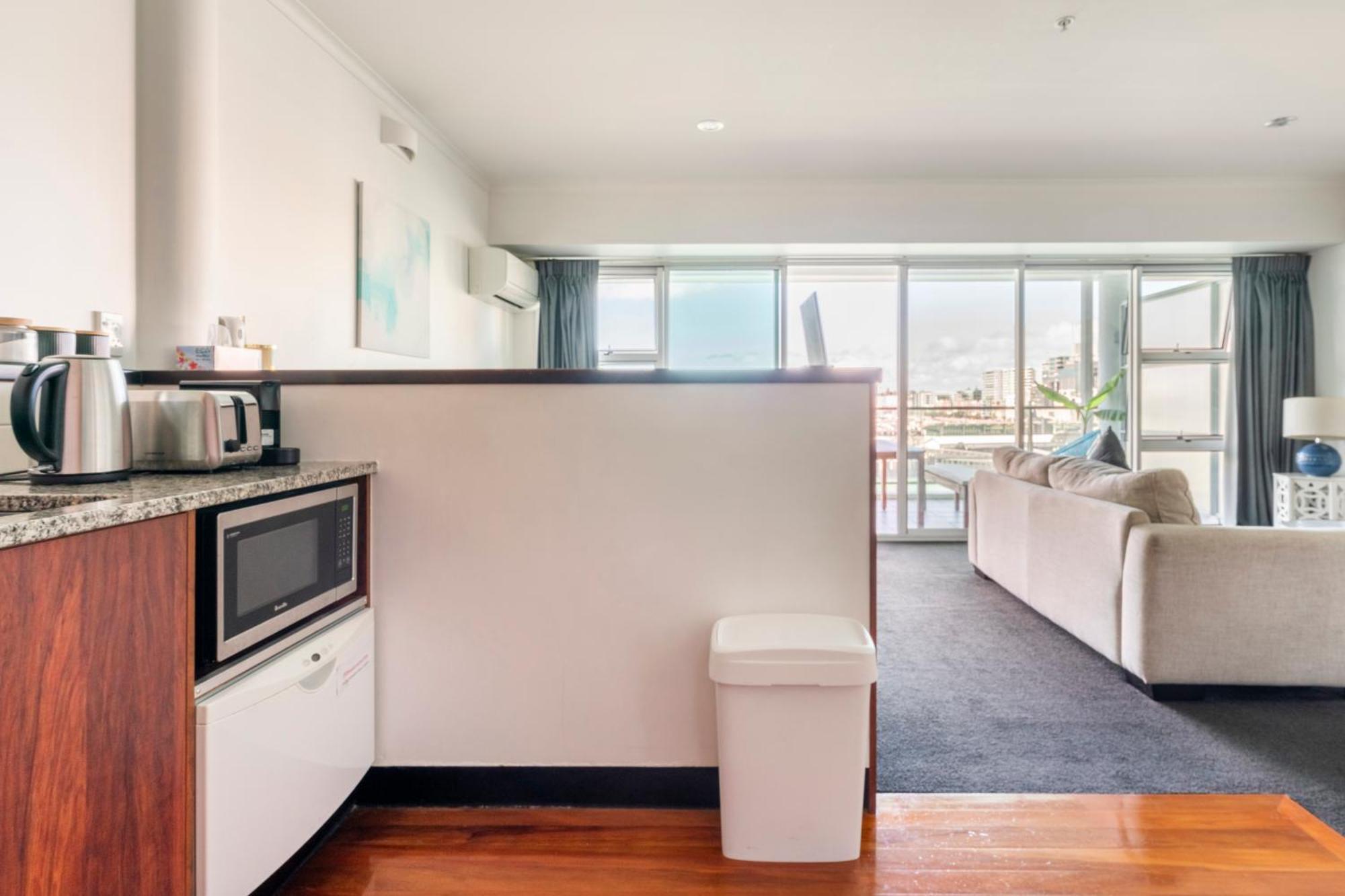 Your Luxury Waterfront Retreat Awaits Apartment