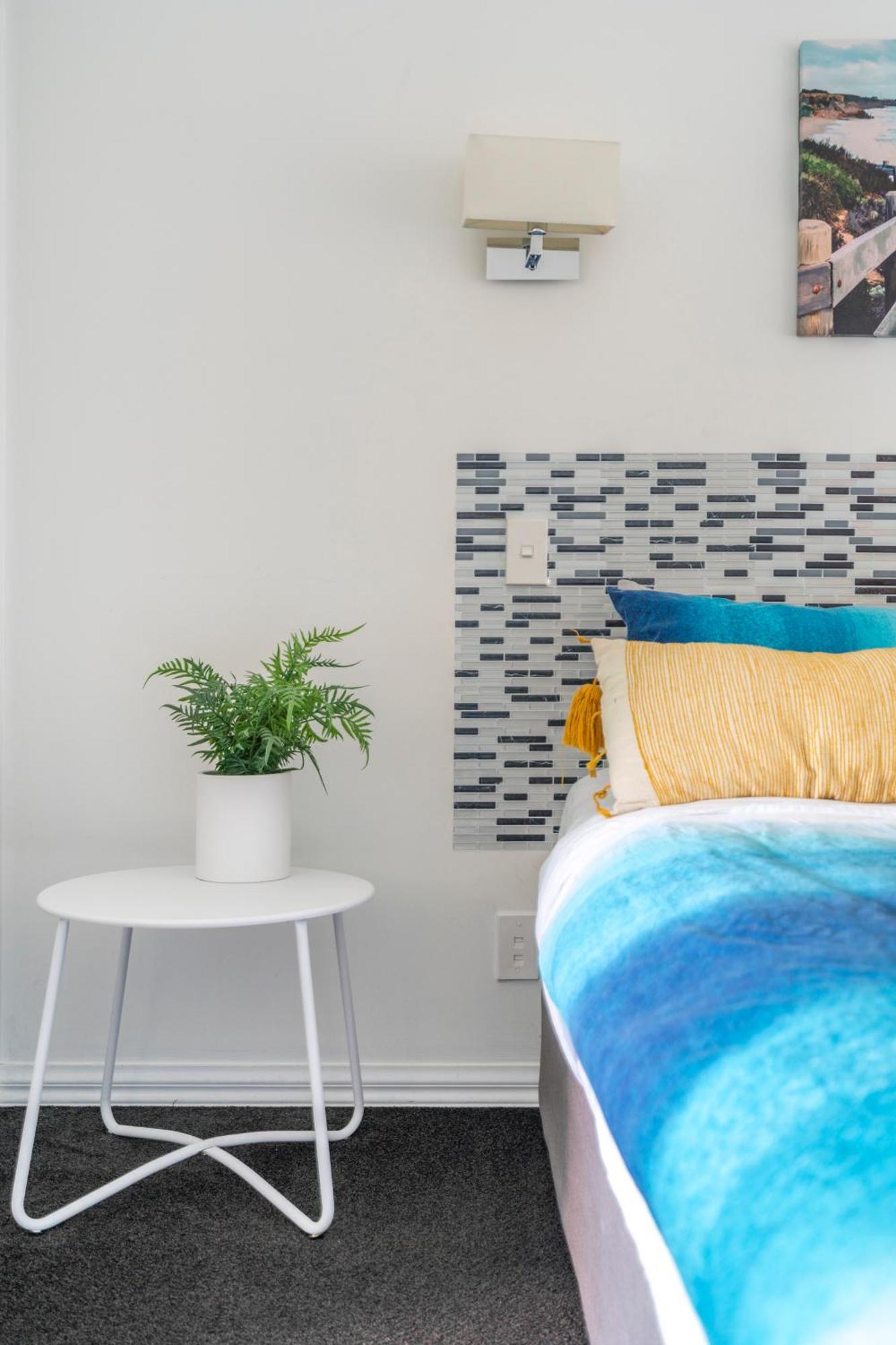 Your Luxury Waterfront Retreat Awaits Apartment *