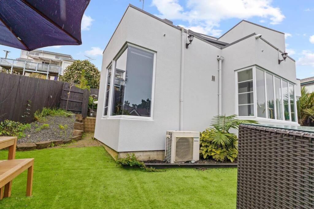 Villa Entire In Auckland