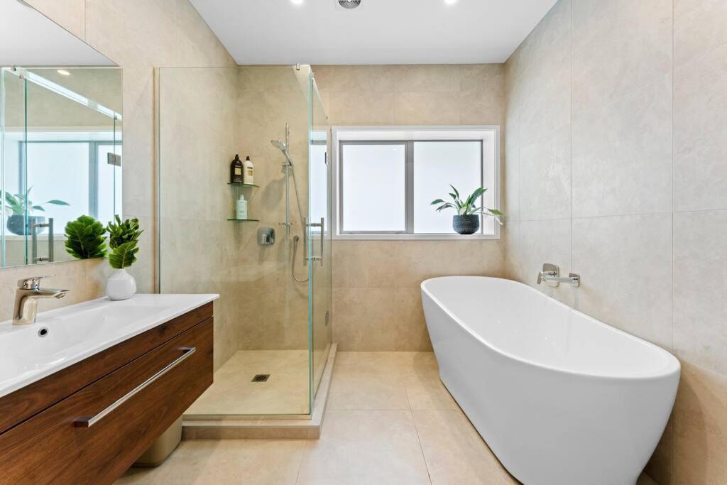 Welcome To Luxury Living In Cbd Villa *