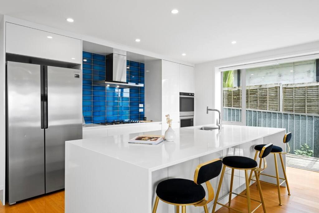 Welcome To Luxury Living In Cbd *