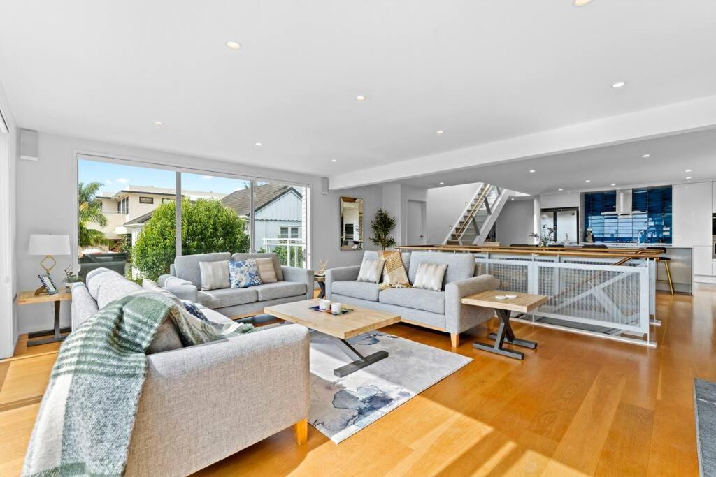 Welcome To Luxury Living In Cbd