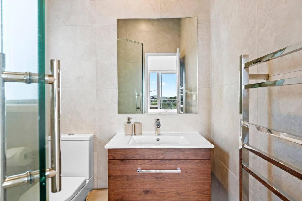 Villa Welcome To Luxury Living In Cbd Auckland