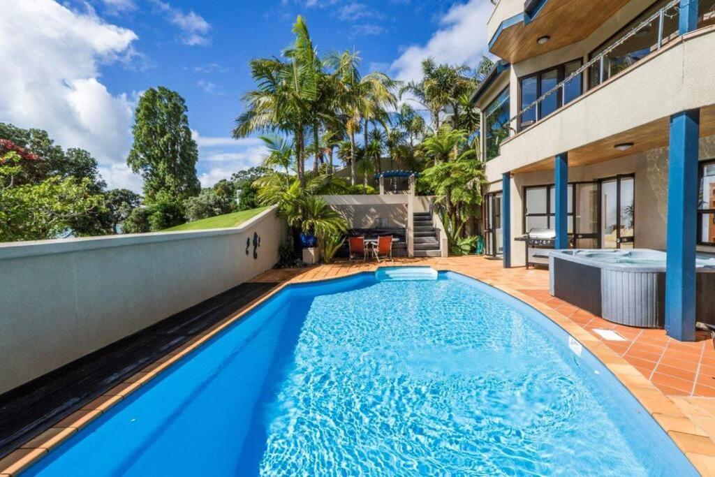 Apartment Beachside Bliss Castor Bay - By The