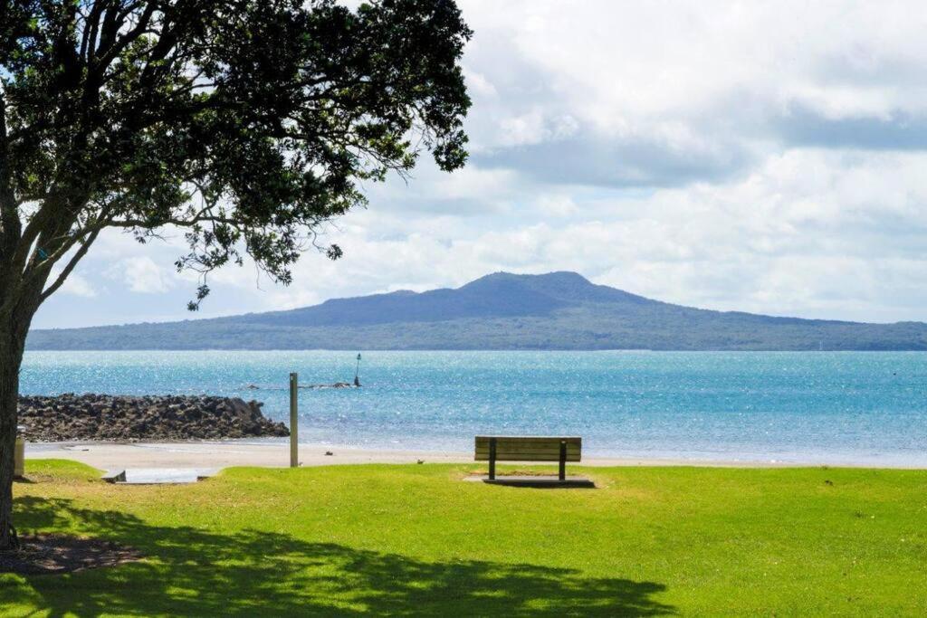 Beachside Bliss Castor Bay - By The