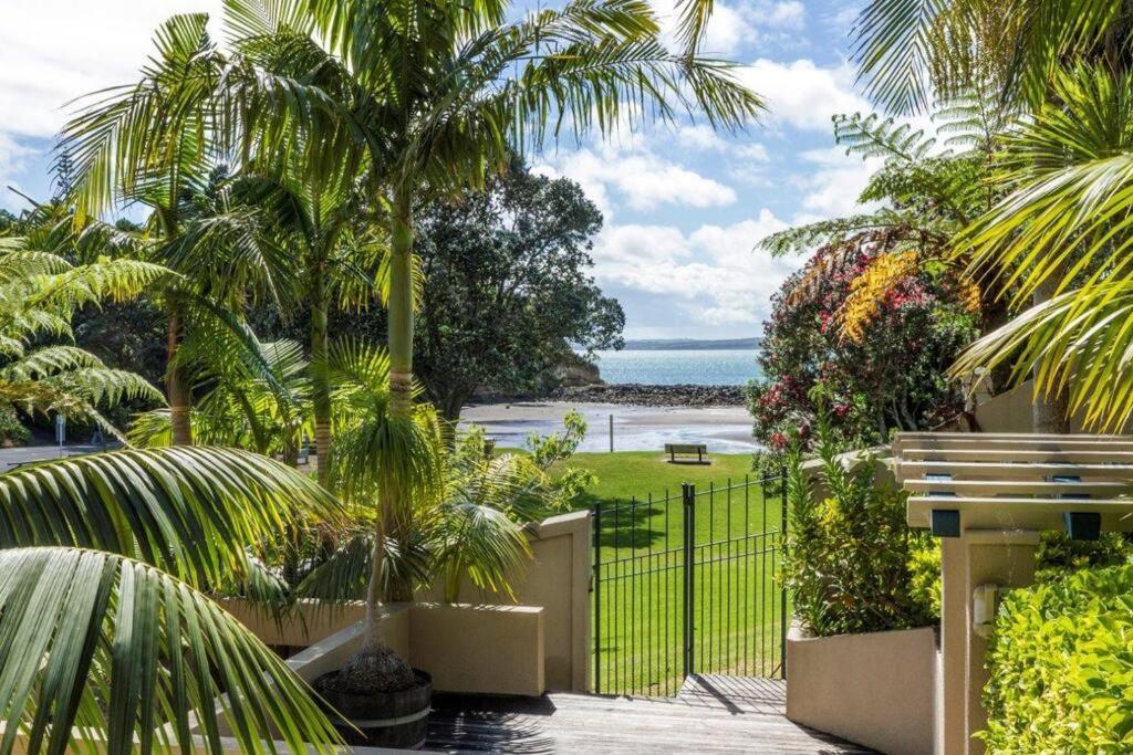 Apartment Beachside Bliss Castor Bay - By The Auckland