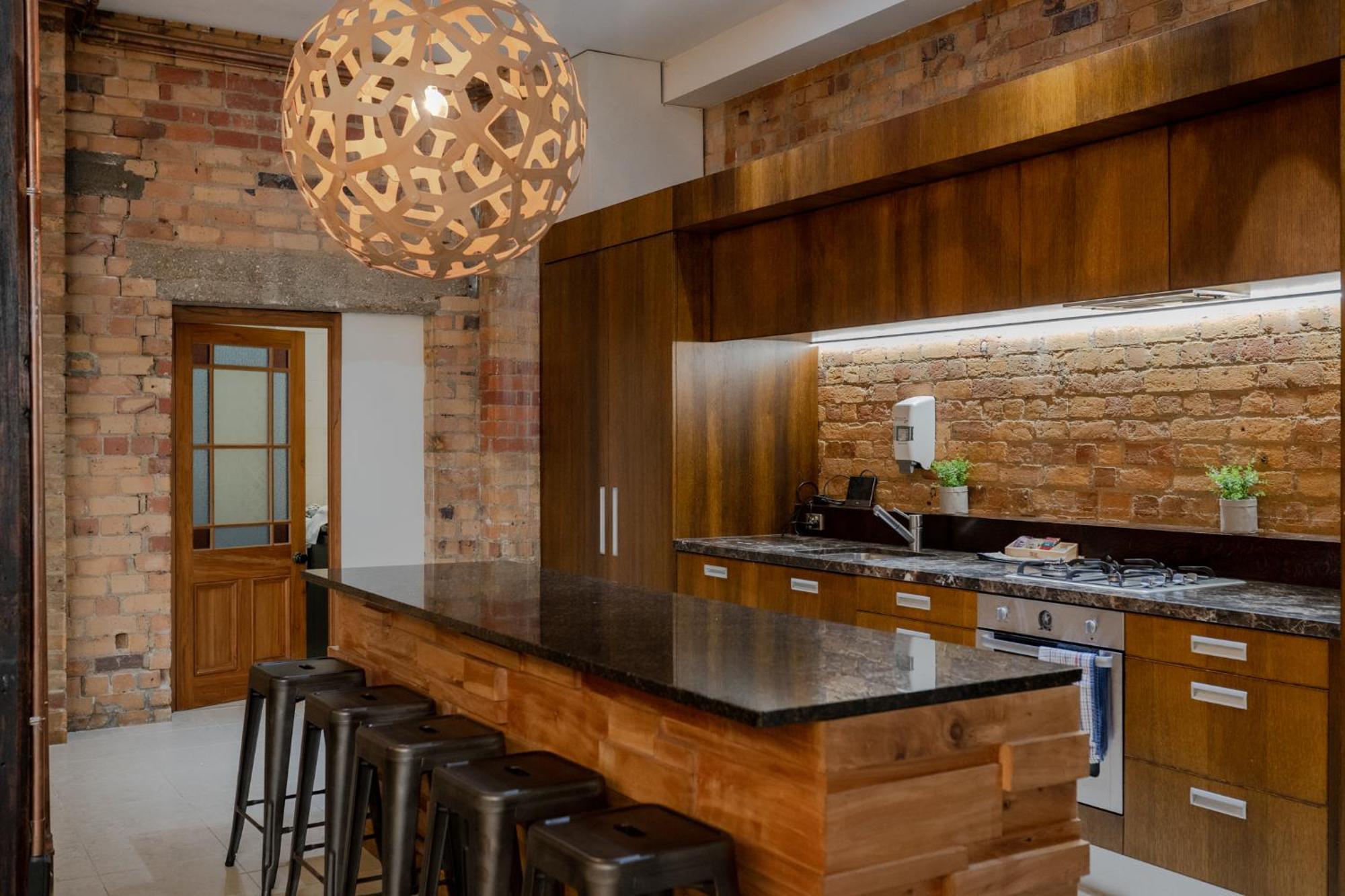 Apartment New York Loft Style Near Victoria Park And Cbd
