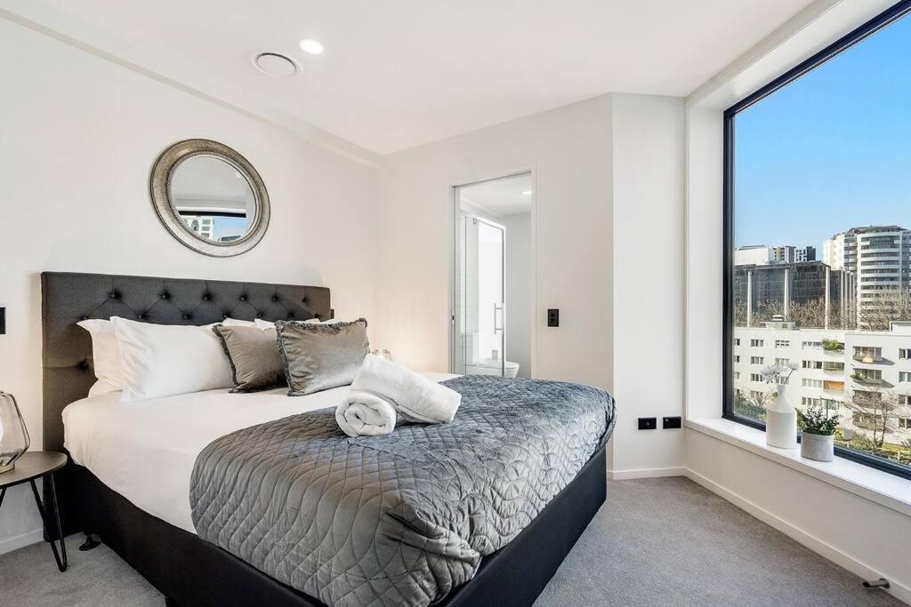 Modern One Bedroom