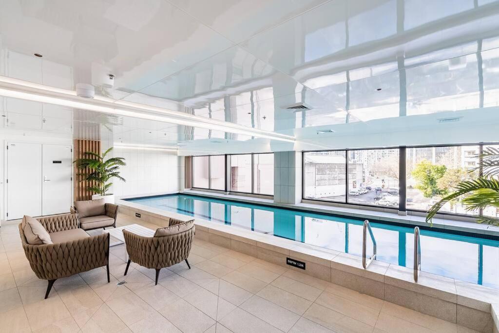Modern One Bedroom