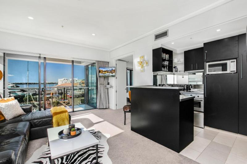 Viaduct Chic Luxury Waterfront Views! Auckland