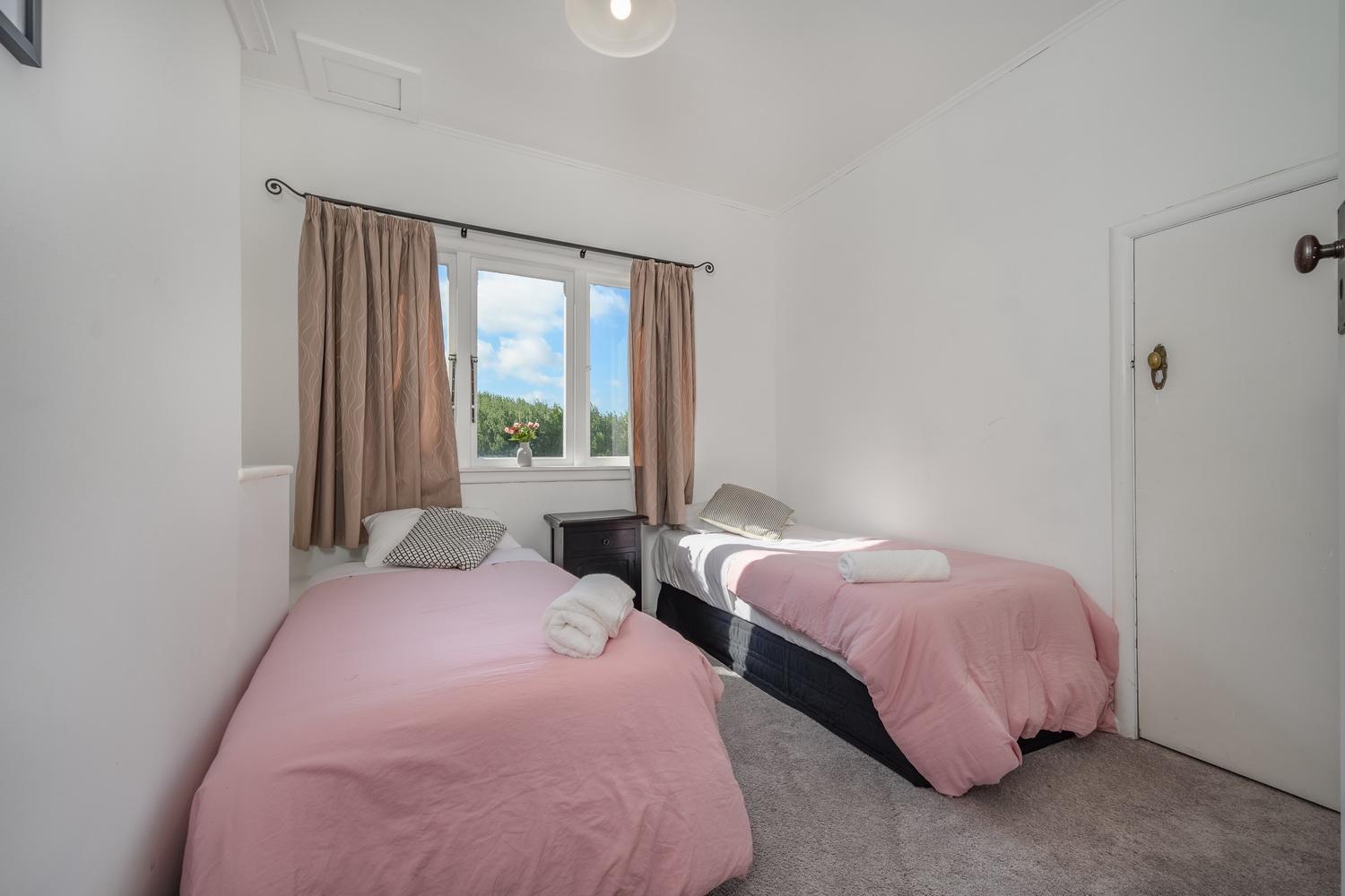 Big Family House 9 Bedroom 4bh 13 Bed * Auckland