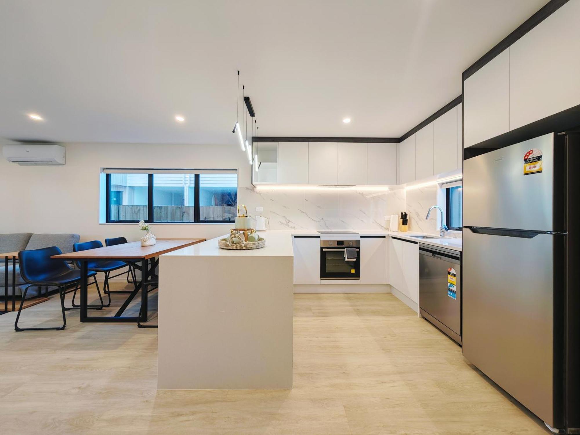 Modern & Cozy 3-bedroom + Great Location * Auckland