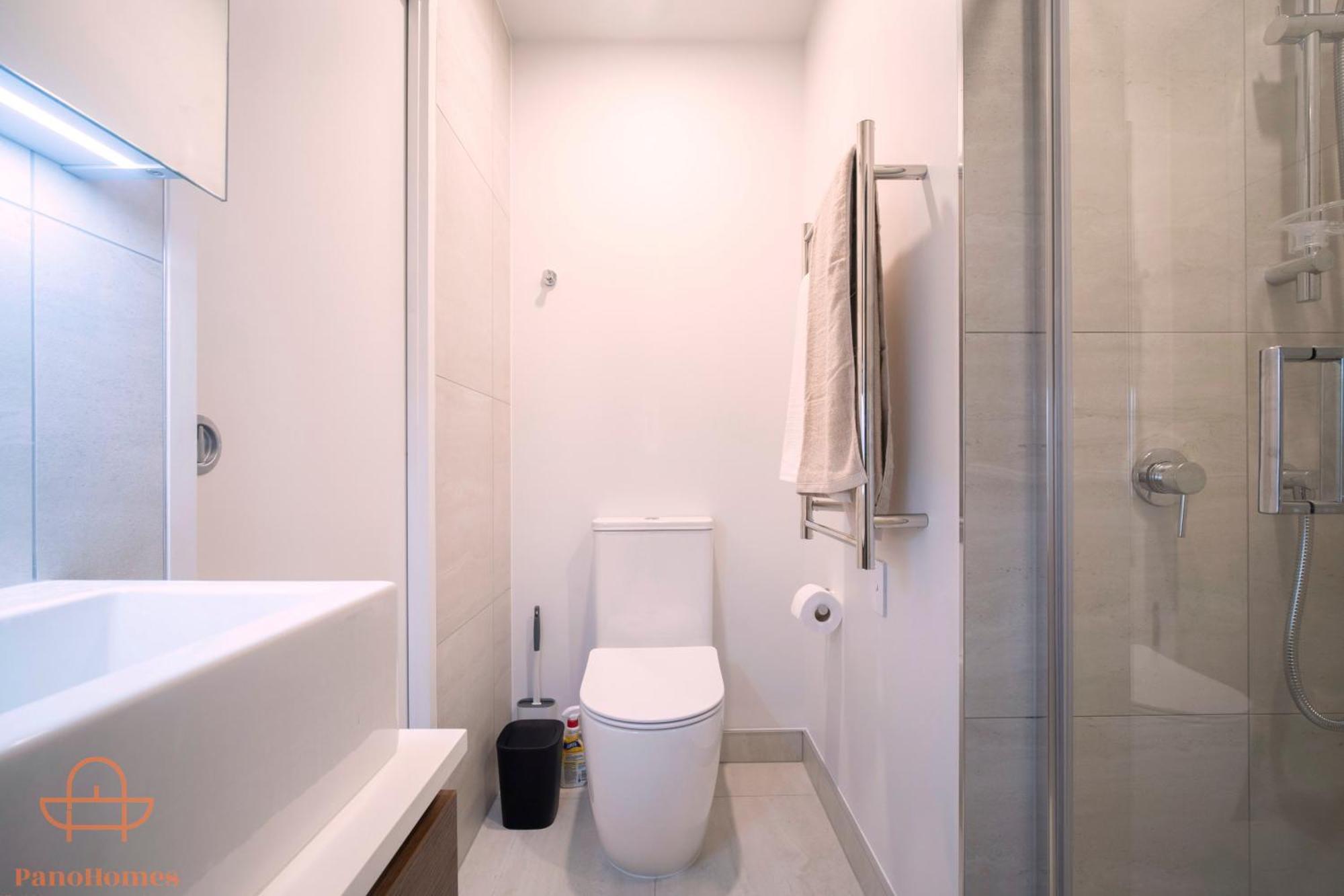 Modern Townhouse Close To With Full Kitchen - Ellerslie Auckland