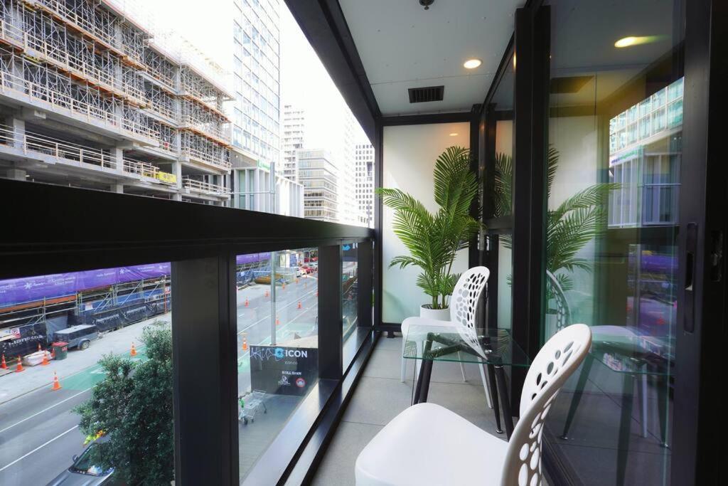 Commercial Bay 1-bedroom Studio Apartment *