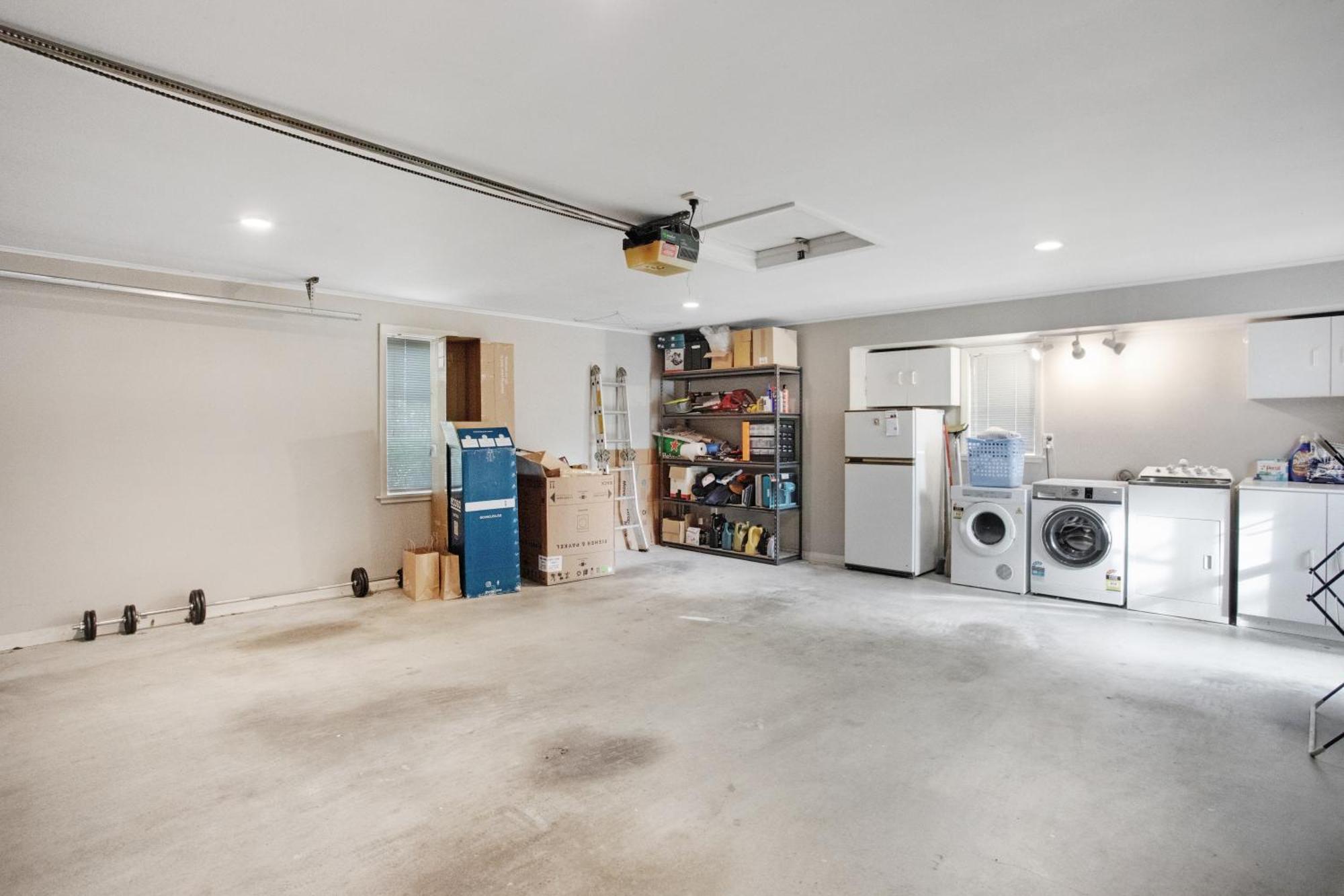 Prosper Point With Bbq, Patio And Parking *