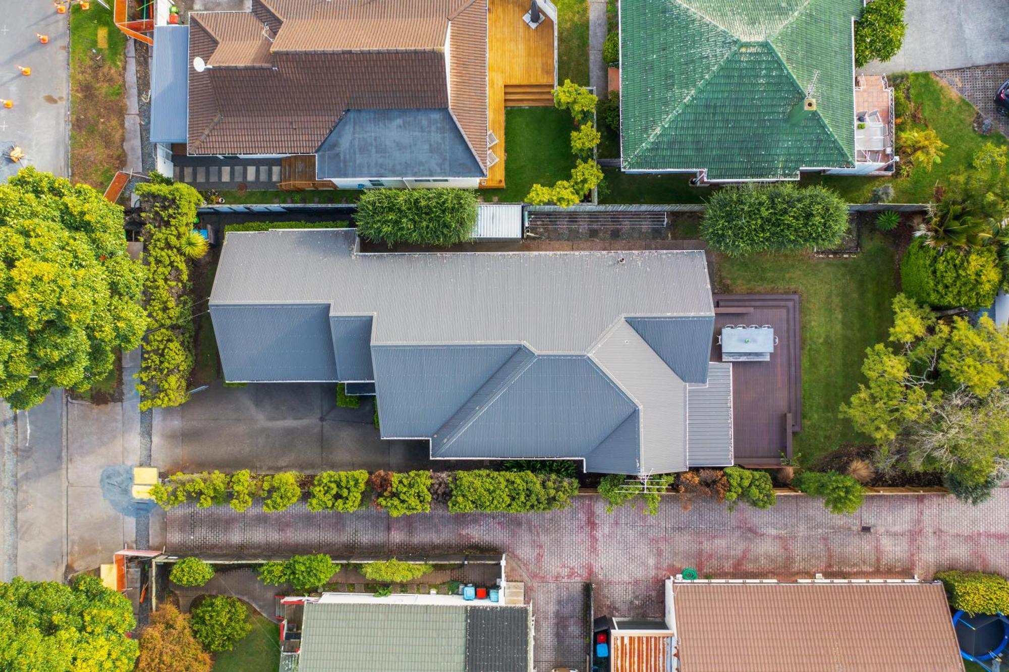 Prosper Point With Bbq, Patio And Parking Auckland