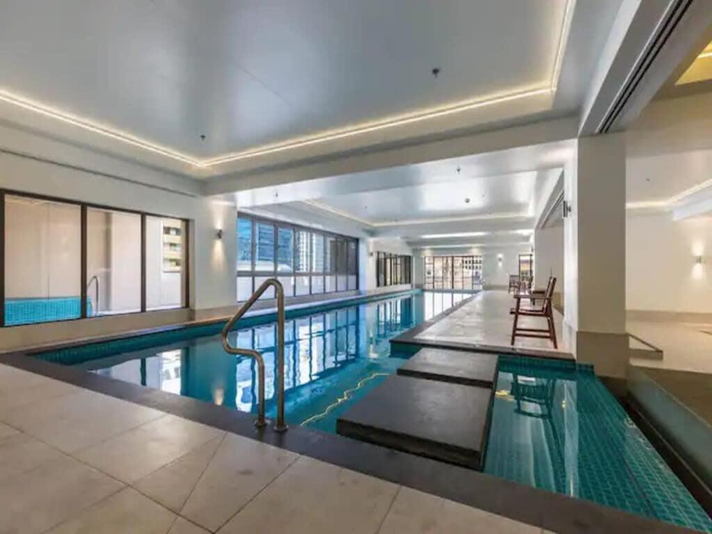 Bright One Bedroom Beauty With Balcony And Unbeatable Views Auckland