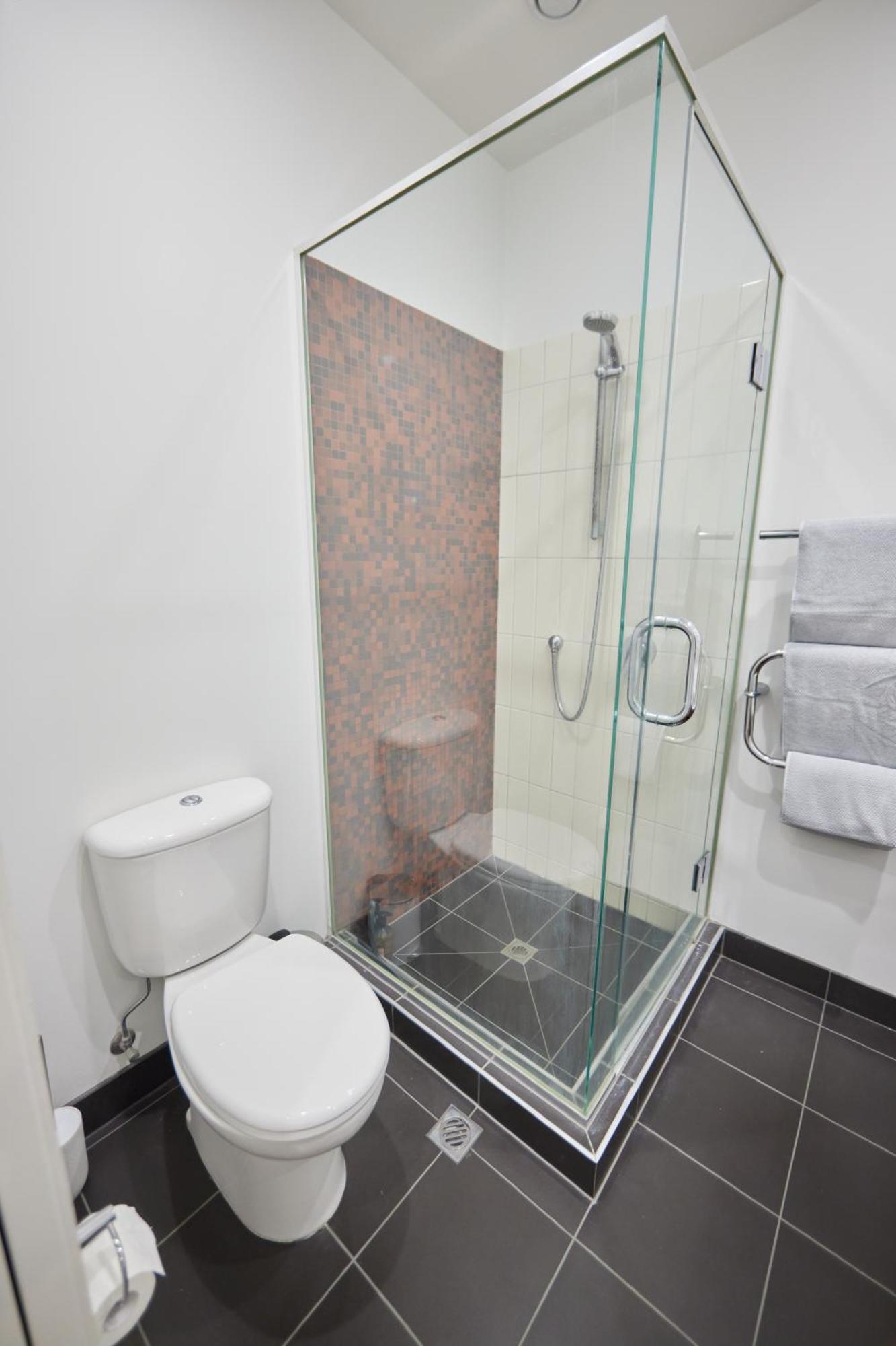 Pavilions Marina 102 - Wynyard Quarter Viaduct Harbour Apartment