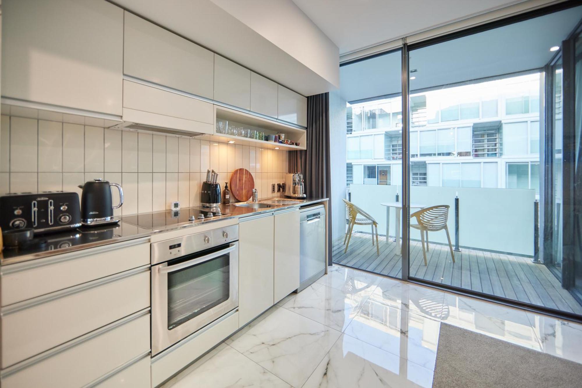 Pavilions Marina 102 - Wynyard Quarter Viaduct Harbour Apartment