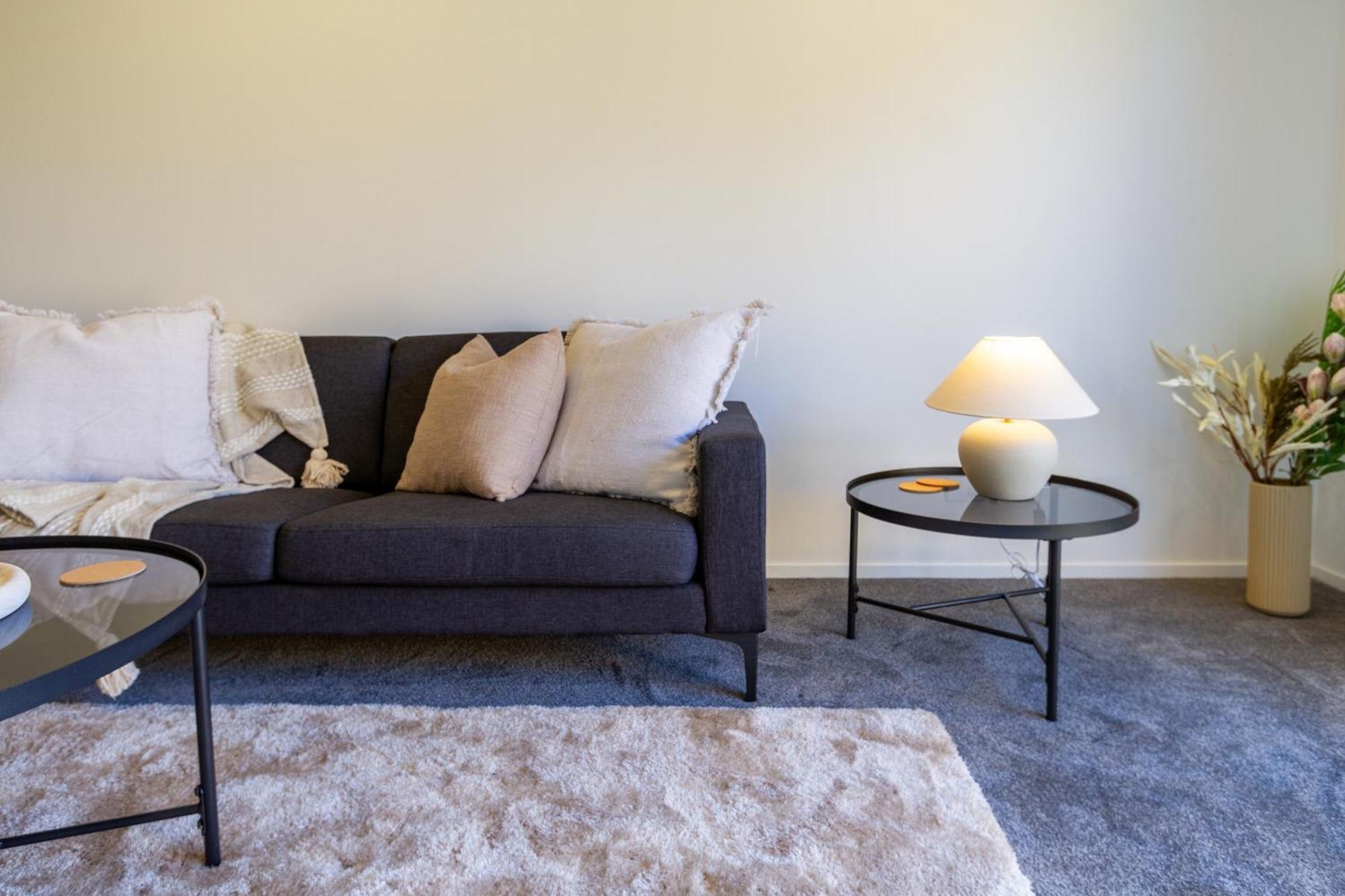 Apartment Chic 2-bed Gem: Trust Arena Proximity - West Akl