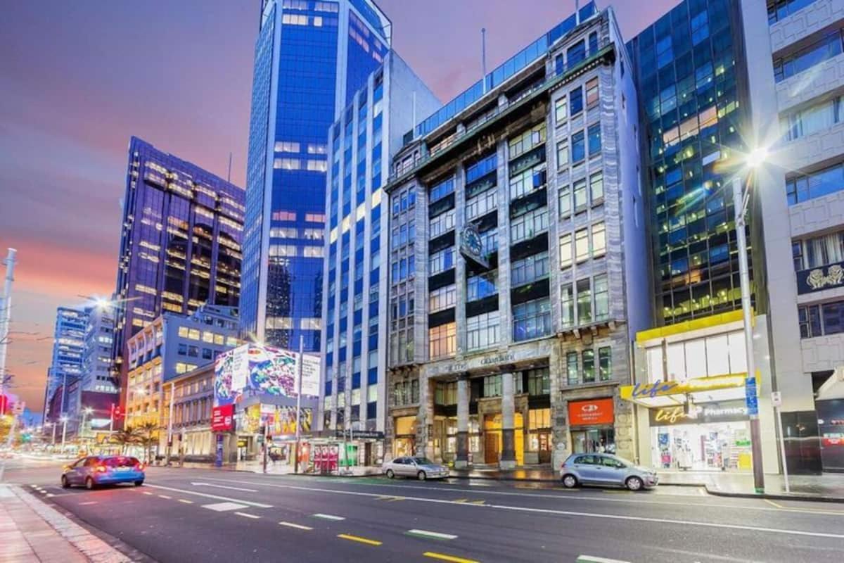 Prime Location Queen Street * Auckland