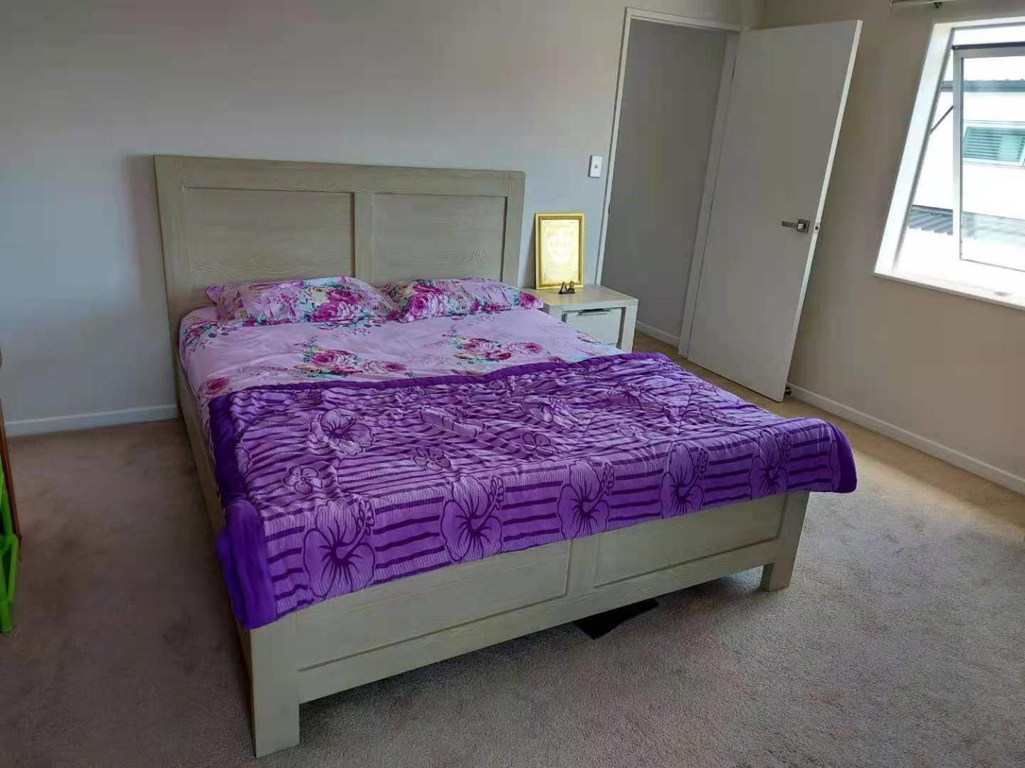 Flat Bush Large Ensuite