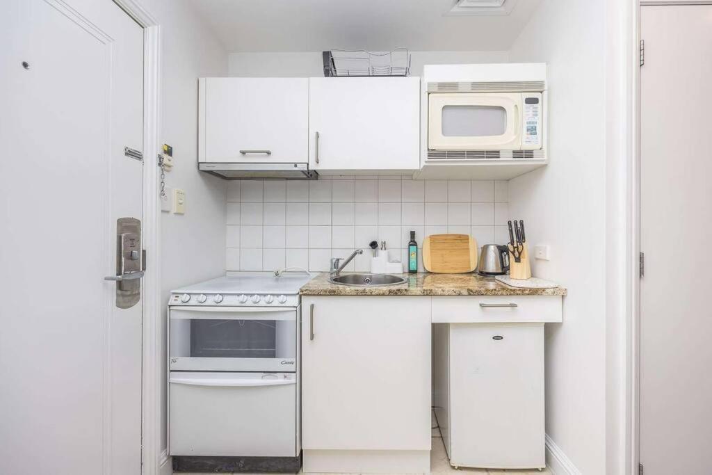 Cbd Getaway Apartment *