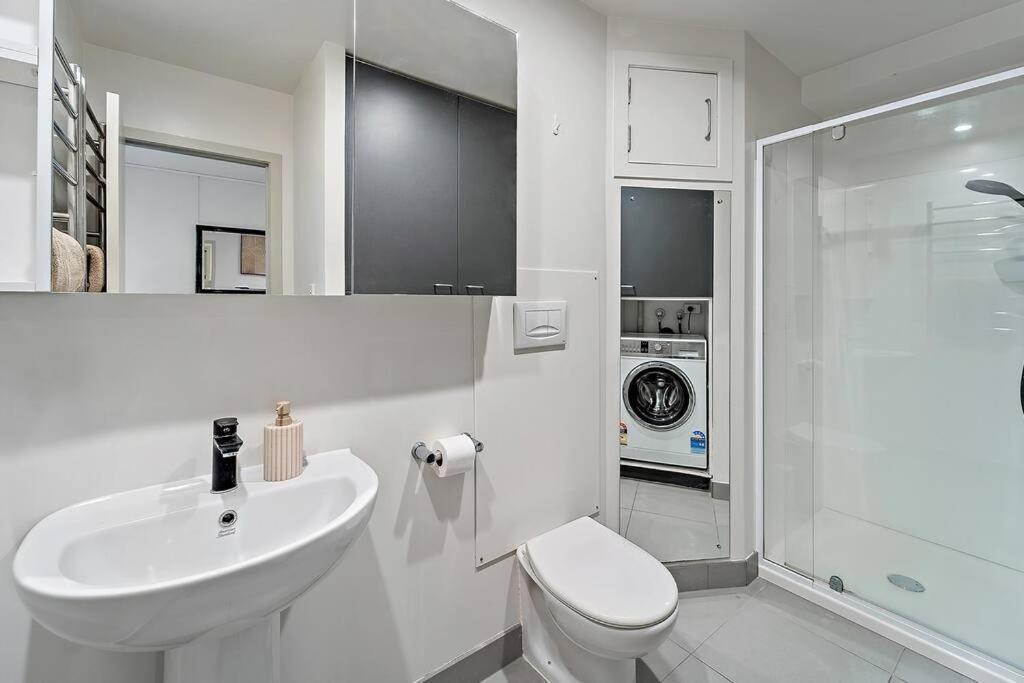 Apartment Prime Location With Sky Tower Views! Auckland