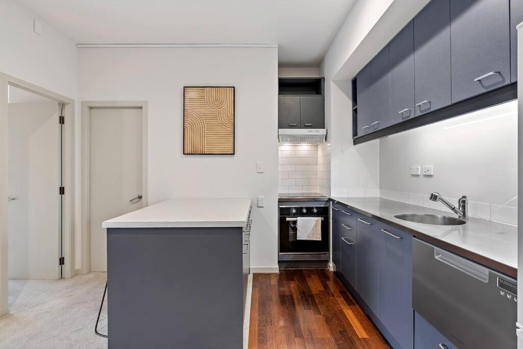 Prime Location With Sky Tower Views! Auckland