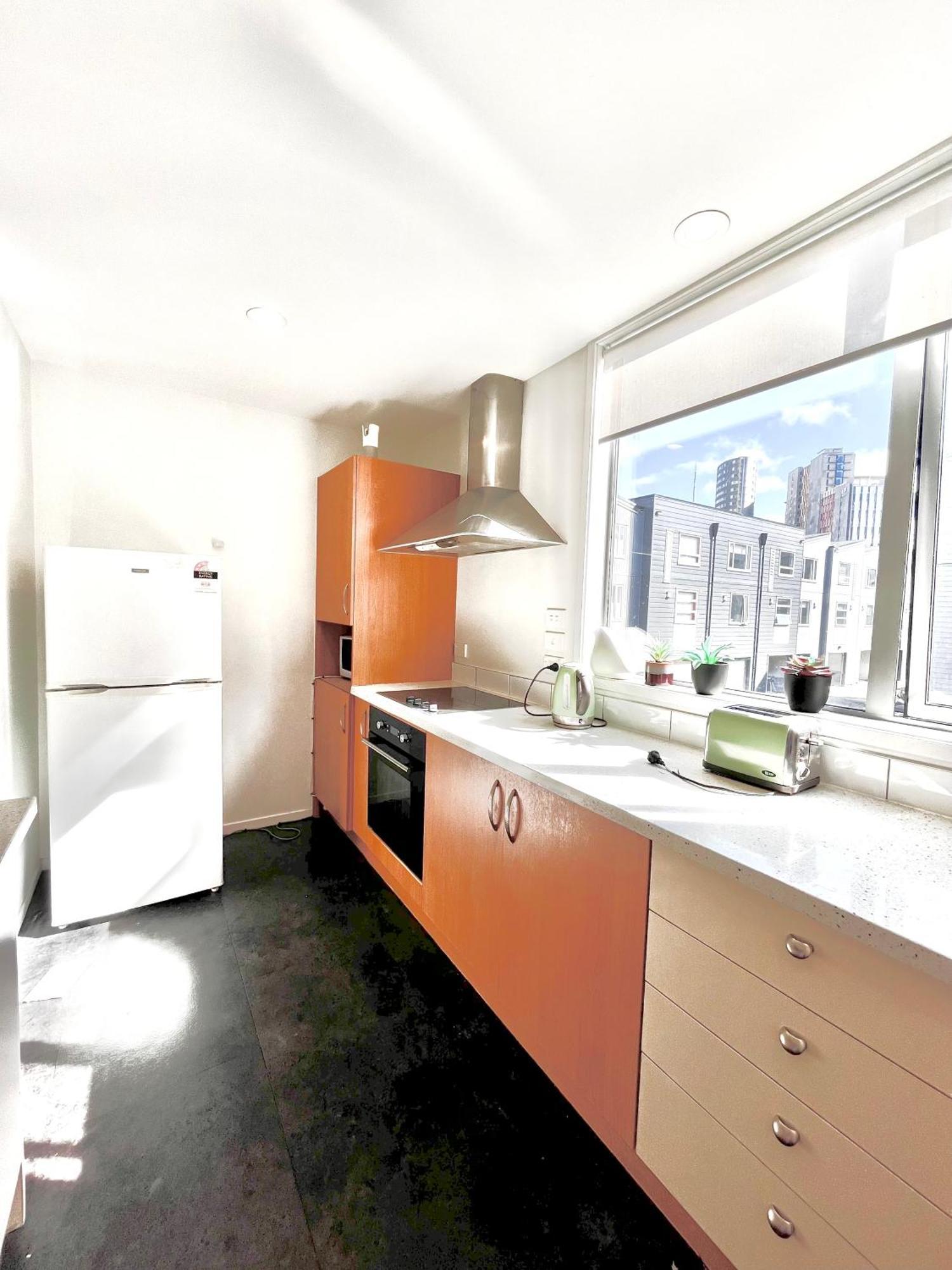 Apartment Urban Oasis With Convenient Auckland