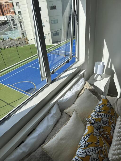 Apartment Immaculate 3 Bd 2 Bth -free Carpark & Pool *