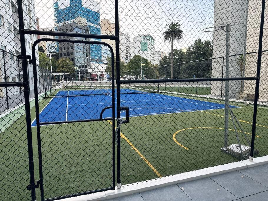 Immaculate 3 Bd 2 Bth -free Carpark & Pool Apartment