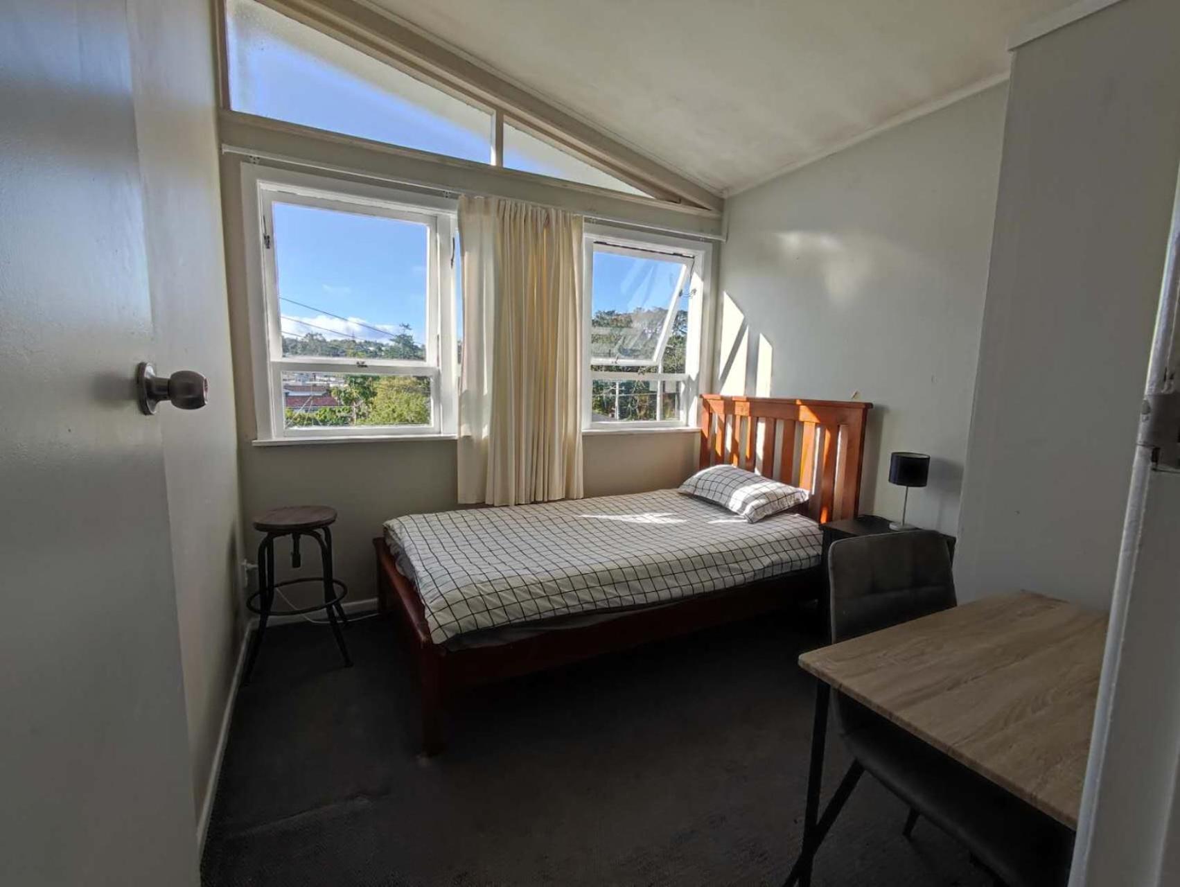 West Side Beautiful And Quiet Homestay