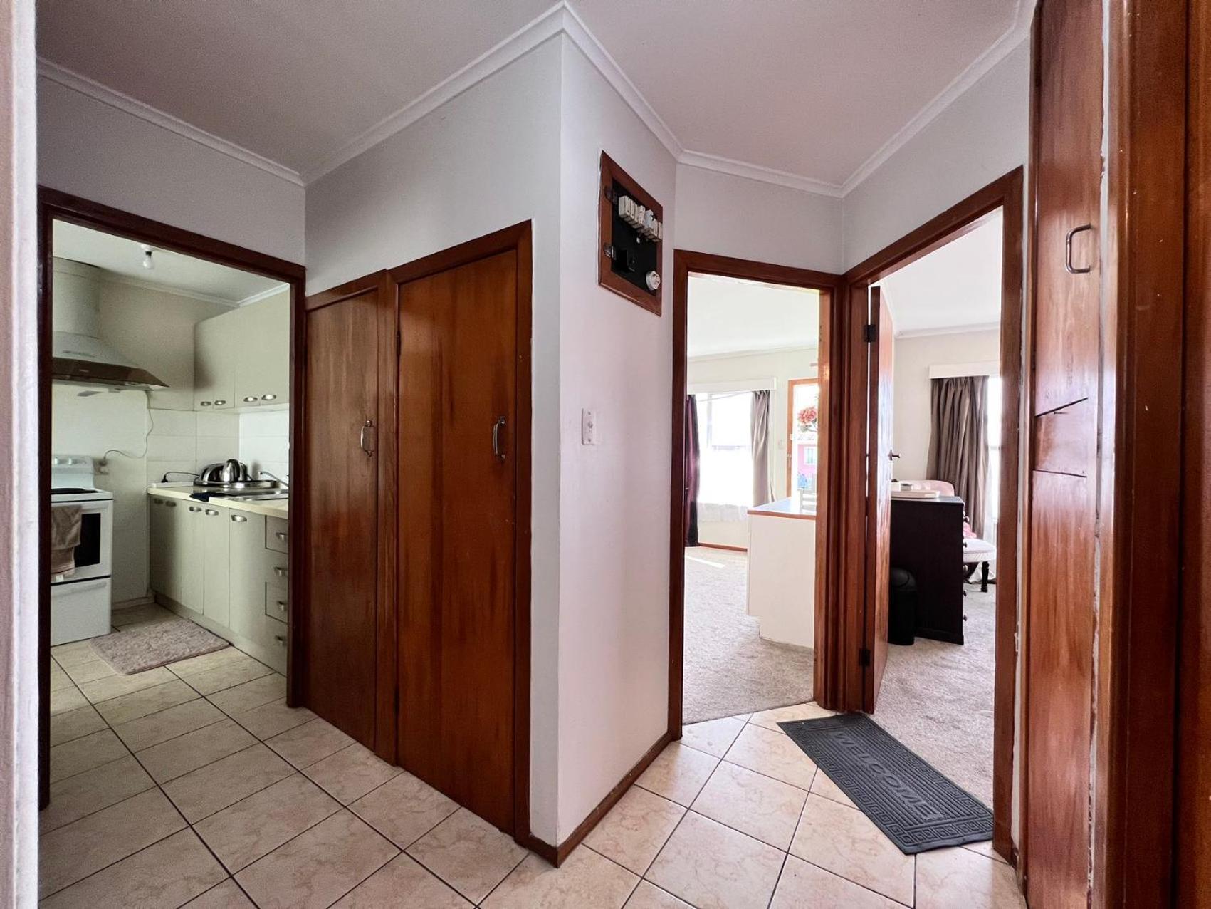 Homestay Mt Eden At Commercial Food Street Auckland