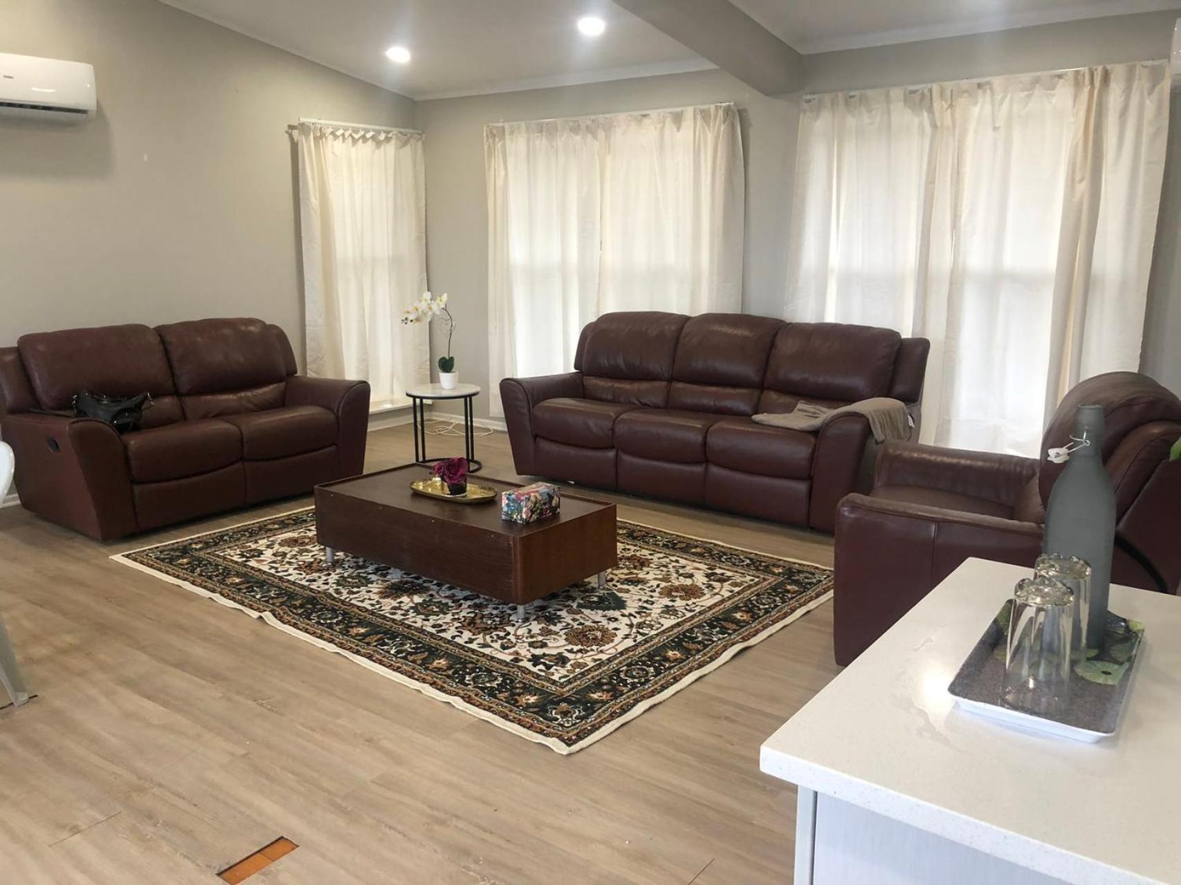 West Side Beautiful And Quiet Homestay