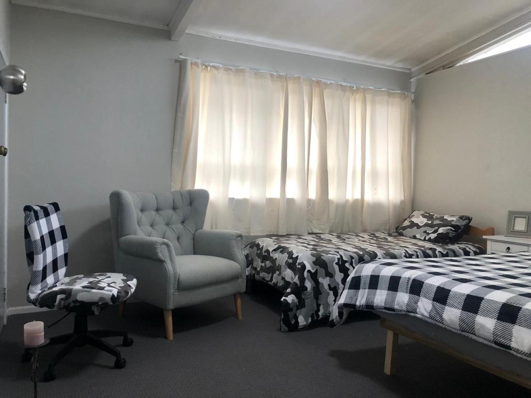 Homestay West Side Beautiful And Quiet