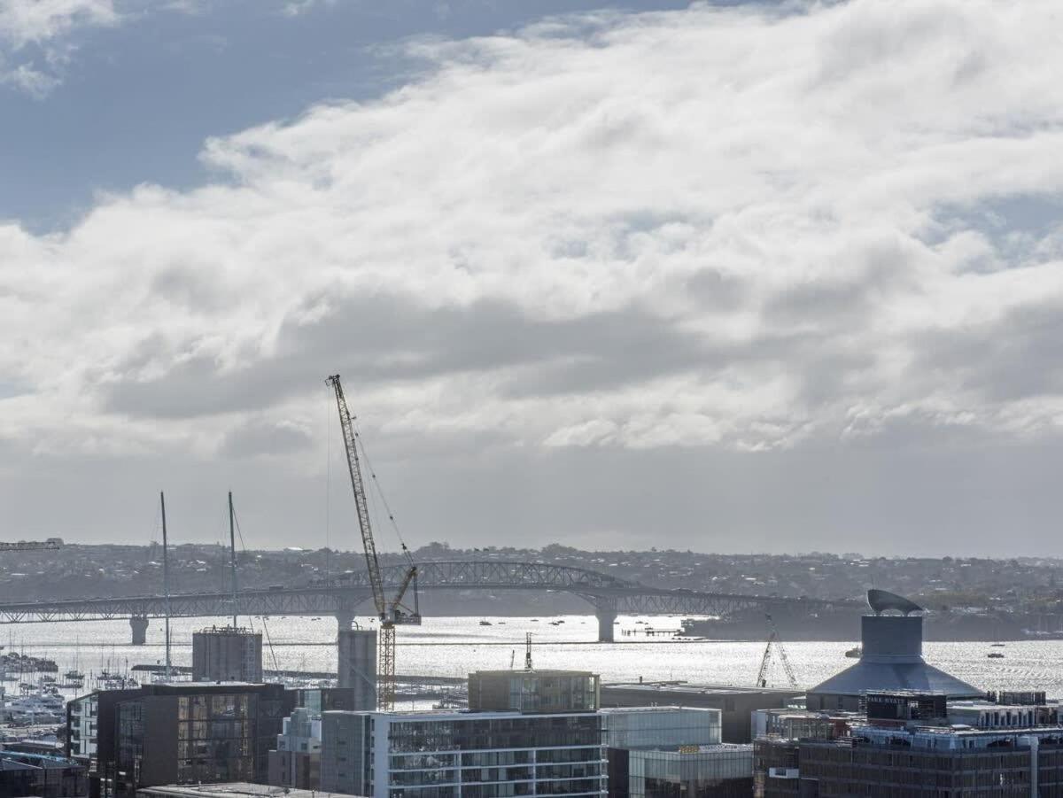 Views -stunning Heritage-pool,gym Auckland