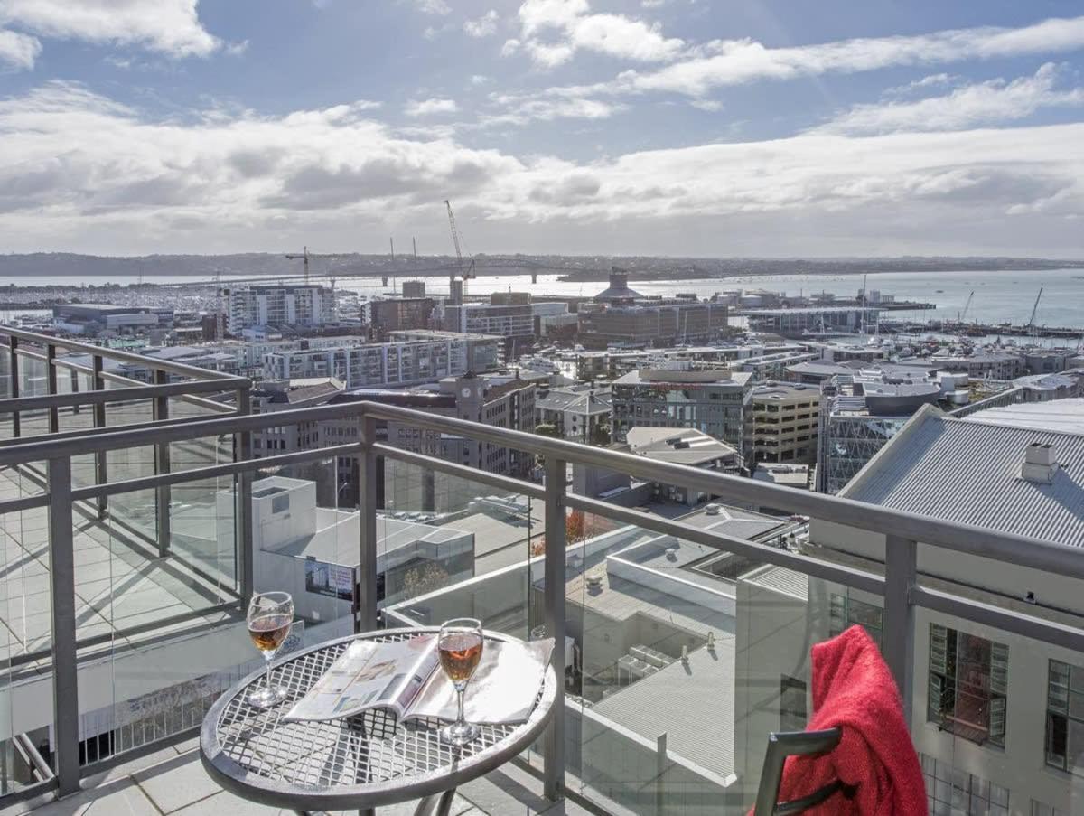 Views -stunning Heritage-pool,gym Auckland